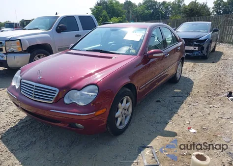2003 Mercedes-Benz C 240 из США, поврежденный, VIN WDBRF61J63F302232